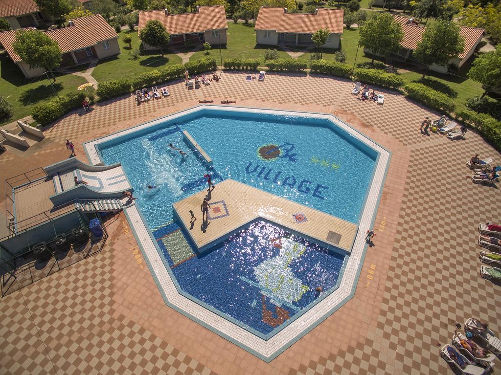 Happy Camp Mobile Homes In Centro Vacanze Bi Village Фажана Экстерьер фото